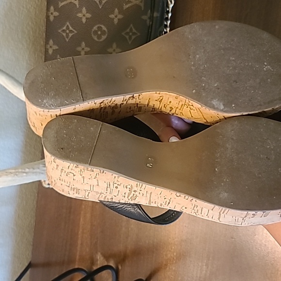 Tory Burch Like new leather strap sandals - Picture 4 of 5